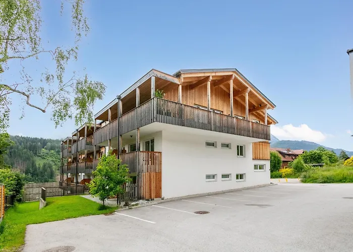 Apart33 2-4 Apartment